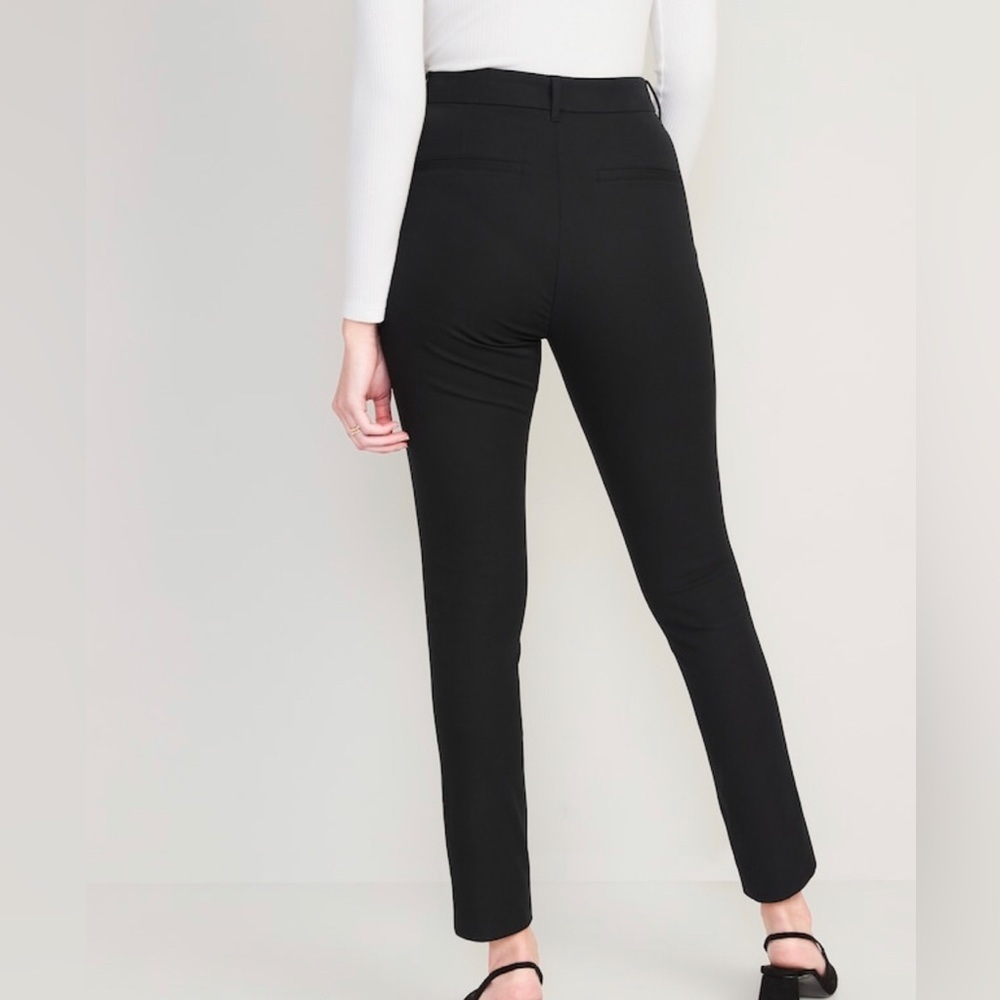 Old Navy Curvy High-Waisted Pixie Skinny Ankle Pants - Picture 2 of 7